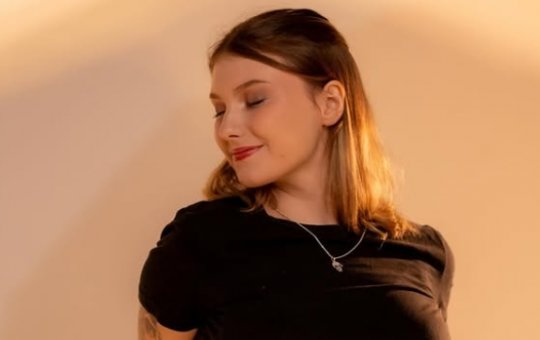 Isabel Veloso comenta sobre expectativa de parto após gravidez de risco