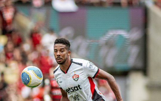 Mais um! Vitória renova com volante William Oliveira