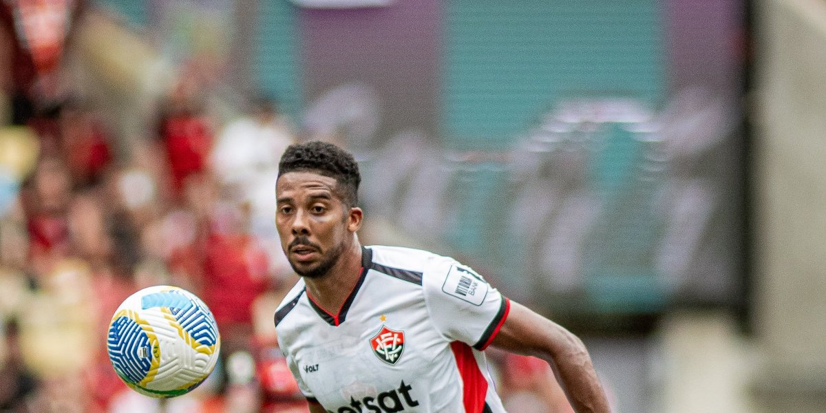 Mais um! Vitória renova com volante William Oliveira