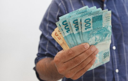 Segunda parcela do décimo terceiro deve ser depositada até sexta-feira (20)