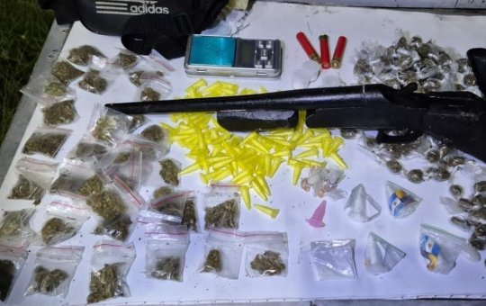 Polícia Militar apreende drogas e armas no Bairro da Paz