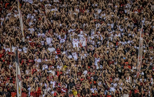 Vitória apresenta nova patrocinadora master do clube