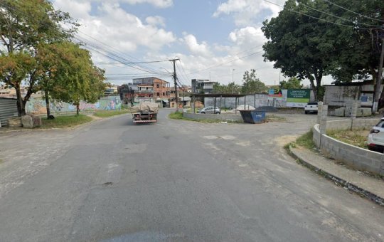 Criança fica gravemente ferida após cair em bueiro em Salvador