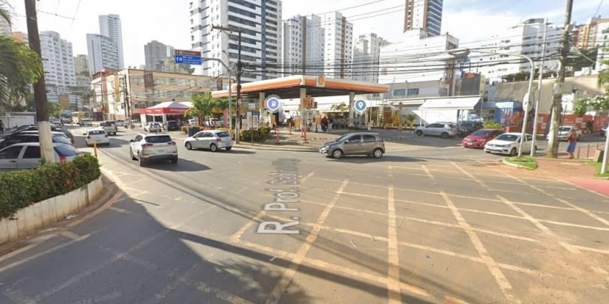 Homem é morto ao lado de Shopping Center na Barra