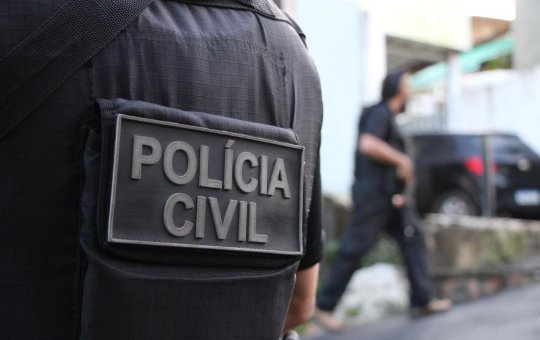 PC desarticula esquema de desvios de verbas públicas da Saúde na Bahia