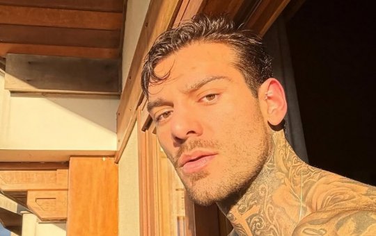 Lucas Lucco desabafa após aparecer sem roupa em vídeo: 'A minha r*** já está no mundo, não adianta apagar'