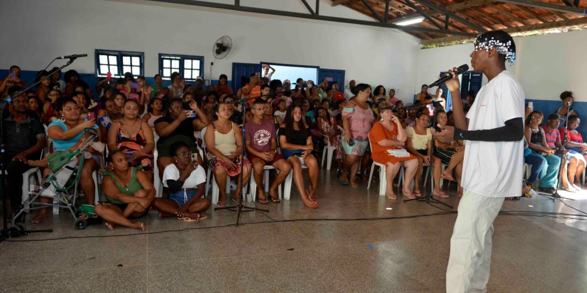 Fundação Cidade Mãe encerra programação de 2024 com apresentações artísticas e entrega de presentes