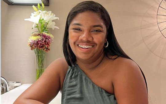 "Mais higiênica que muita gente", afirma Raquel Brito ao comentar sobre coceira na região íntima