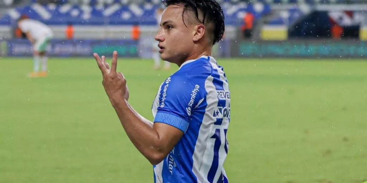 Vitória mira contratação de meia estrangeiro para próxima temporada