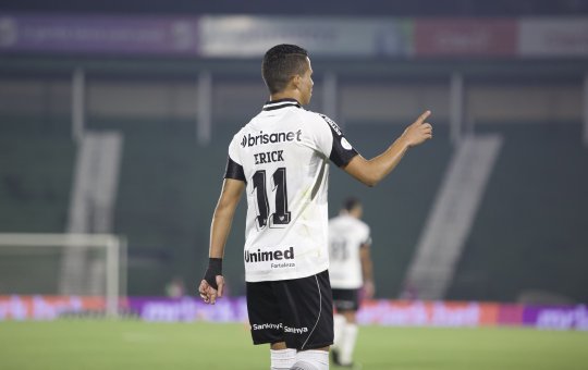 Bahia faz proposta e sai na frente por estrela do Ceará