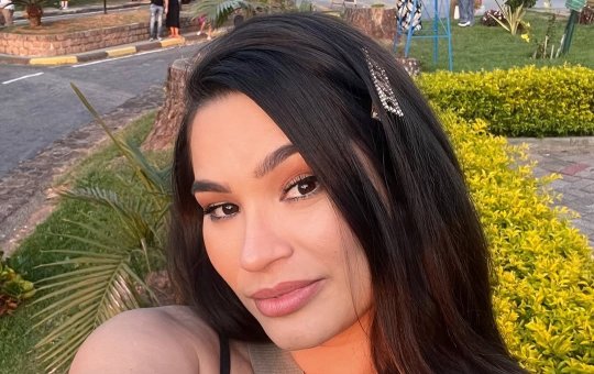 Raissa Barbosa anuncia gravidez e revela abandono do pai da criança