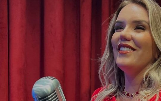 Ex-cantora de axé music estreia carreira gospel
