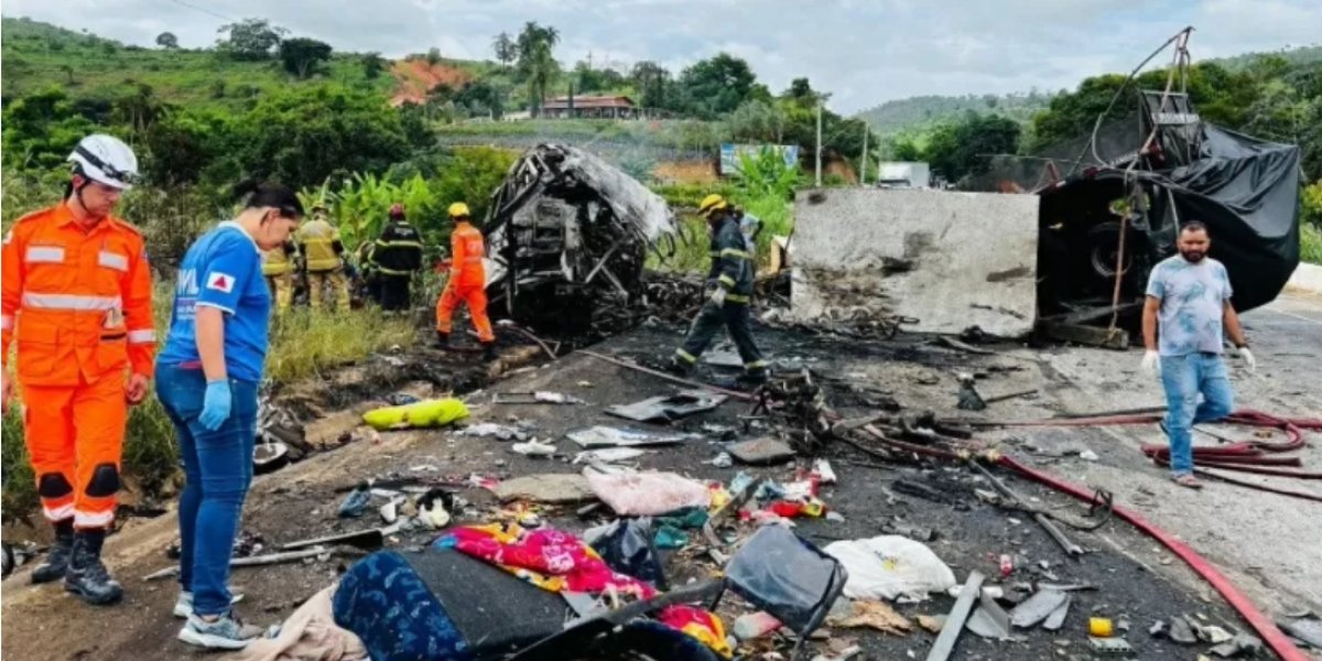Acidente grave com ônibus que ia para Vitória da Conquista deixa 38 vítimas fatais