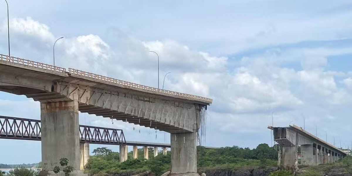 Uma pessoa morreu e duas estão desaparecidas em queda de ponte