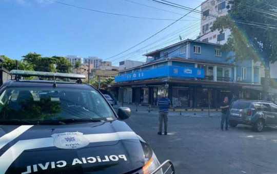 Garçom é baleado ao tentar conter briga em bar na Pituba