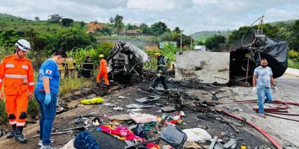 Famílias aguardam resultados de DNA para identificar as 41 vítimas da tragédia na BR-116