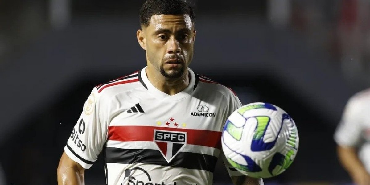 Agora é oficial! Wellington Rato assina com o Vitória