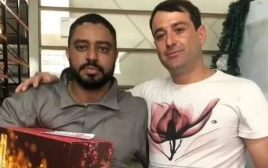 Homem esfaqueia e mata chefe após ser demitido durante confraternização de empresa