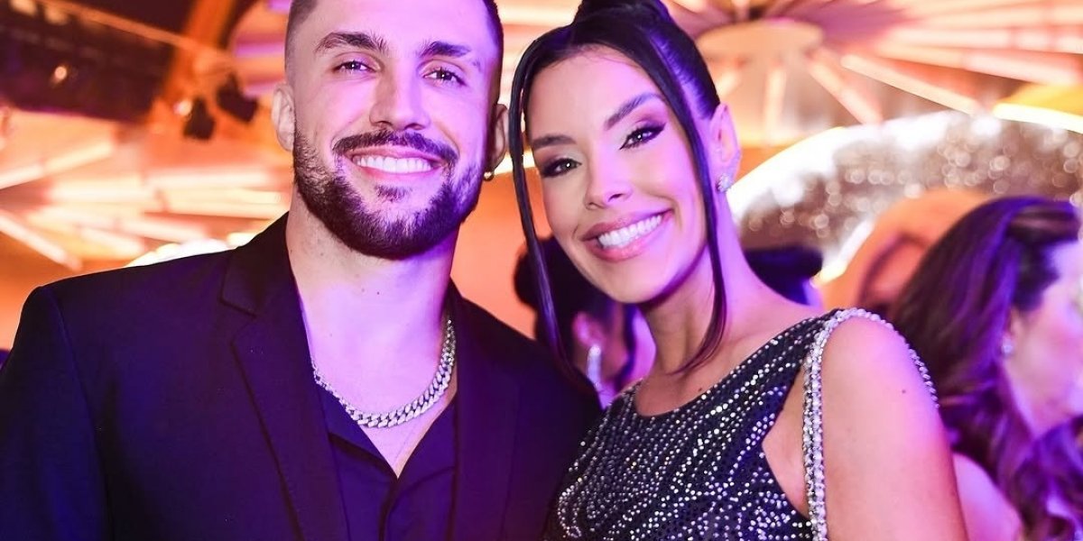 Grávida? Arthur Picoli posta foto de barriga de Ivy Moraes e escreve: ‘presentinho’