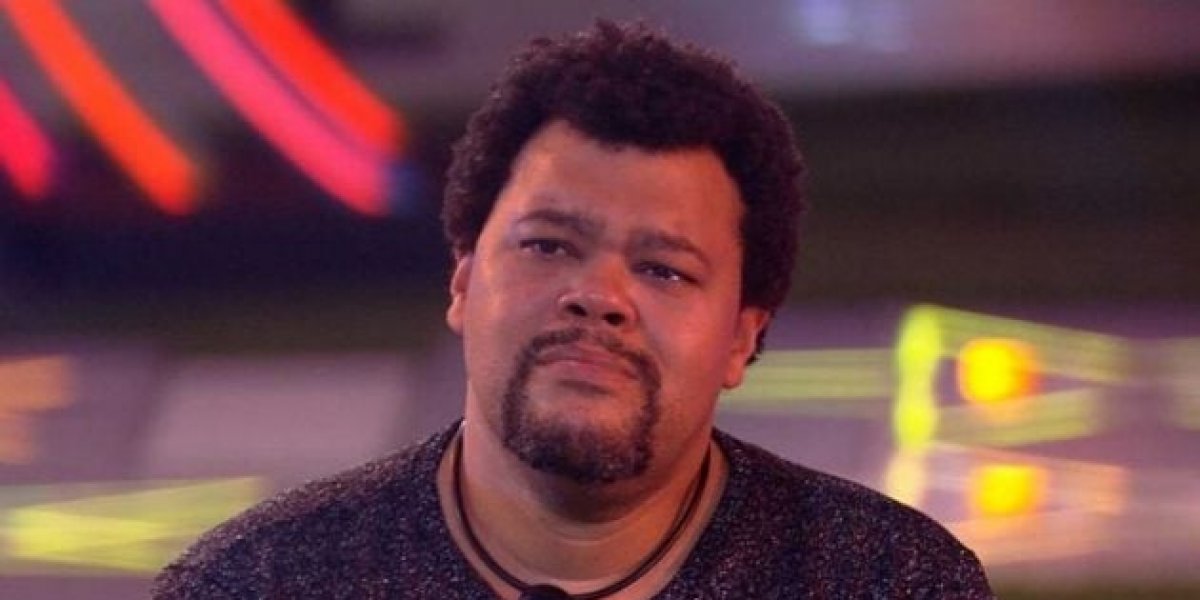 Babu Santana sofre acidente de carro e atualiza estado de saúde: 'Baita susto'