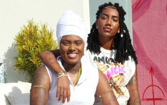 A Dama do Pagode revela detalhes da inseminação caseira e acusa ex-esposa de traição com o doador