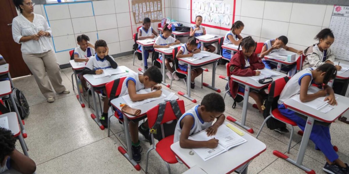 Prefeitura de Salvador anuncia contratação de profissionais da educação