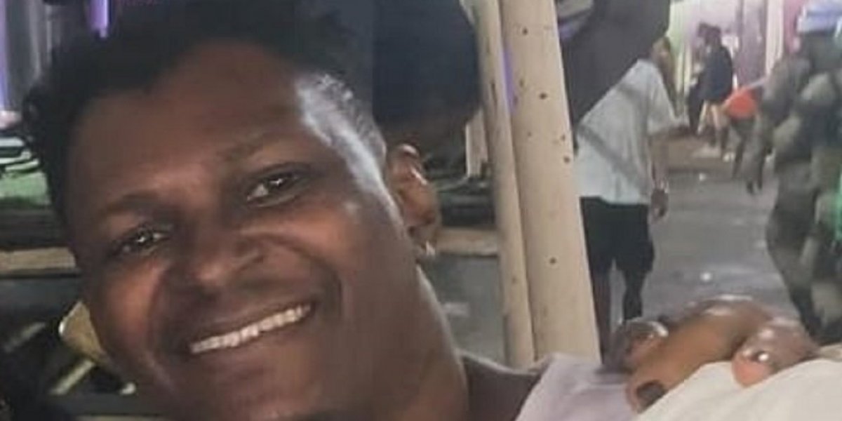 Motorista de aplicativo morre após ser baleado dentro de carro em Camaçari