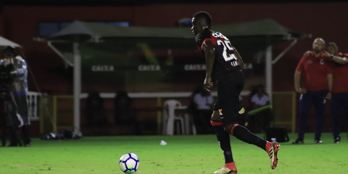 Ex-zagueiro do Vitória anuncia aposentadoria do futebol