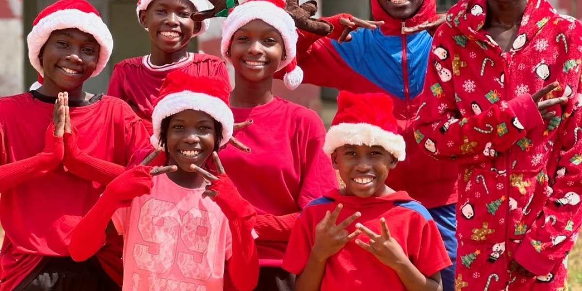 Crianças de Uganda viralizam com coreografia de nova música de Ivete Sangalo
