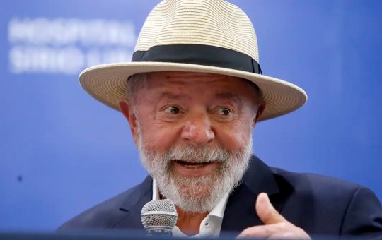 Impedido de viajar Lula troca Bahia pela Granja do Torto no réveillon