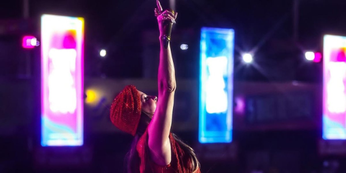 Claudia Leitte substitui música polêmica por hit de Gonzaguinha no Festival Virada Salvador