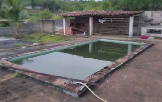 Criança de 3 anos morre afogada em piscina em Itabuna