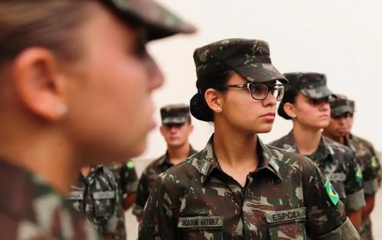 Alistamento militar feminino voluntário inicia em janeiro