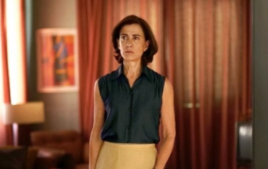 Fernanda Torres aparece como principal candidata ao Globo de Ouro, segundo revista Variety