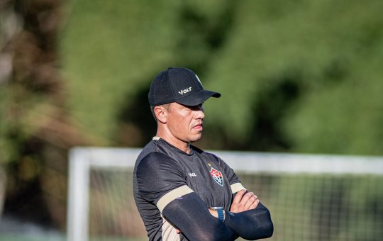 Confira a lista de jogadores que se apresentaram ao elenco do Vitória nesta sexta (3)