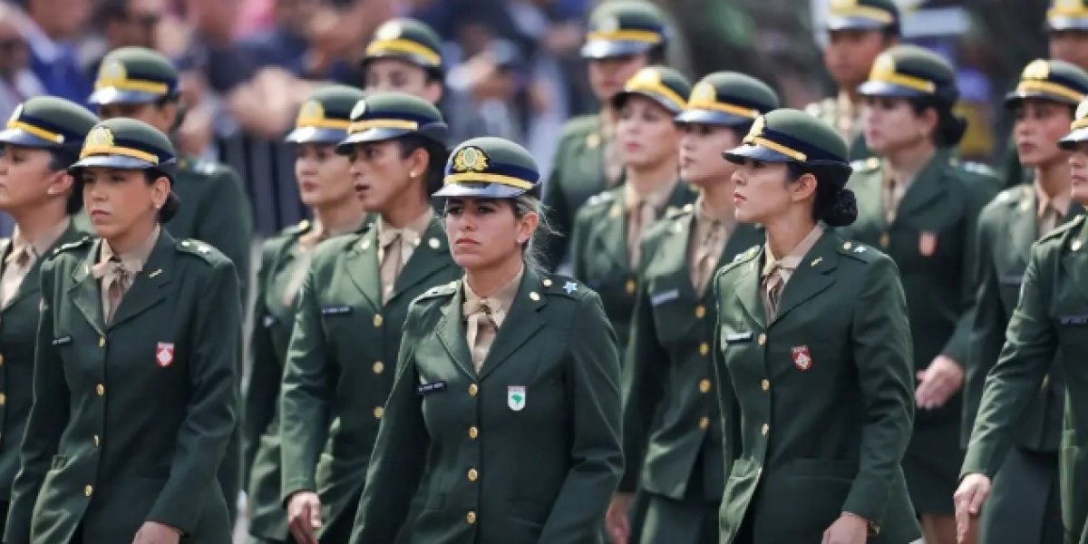 Aproximadamente 7 mil mulheres se alistaram ao exército em apenas dois dias