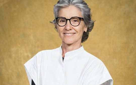 Cássia Kis se envolve em polêmica ao criticar mulheres de biquíni em supermercado