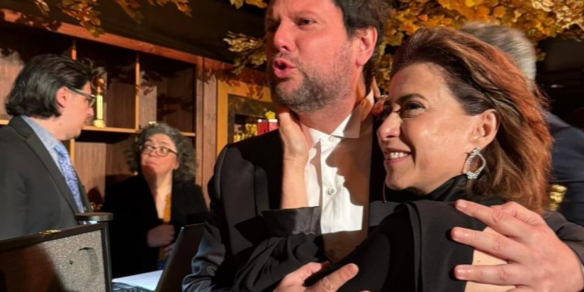 "Que coisa histórica. Eu vi isso ao vivo", diz Selton Mello sobre prêmio de Fernanda Torres