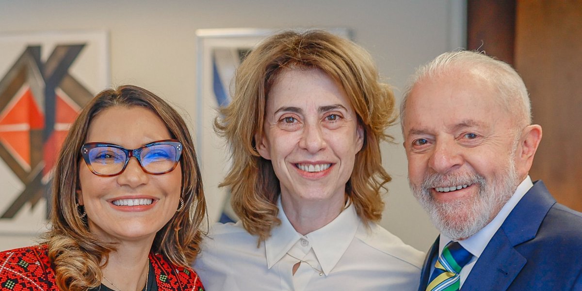 Presidente Lula parabeniza Fernanda Torres pela vitória no Globo de Ouro