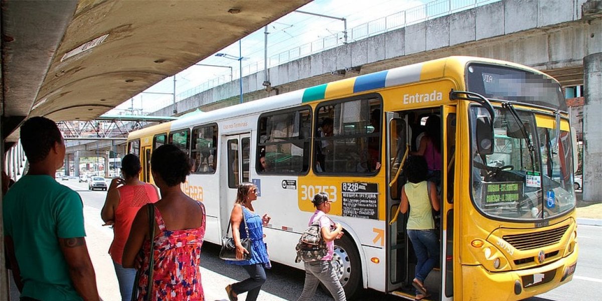 Integra abre mais de 40 vagas para motoristas de ônibus em Salvador com foco em mulheres