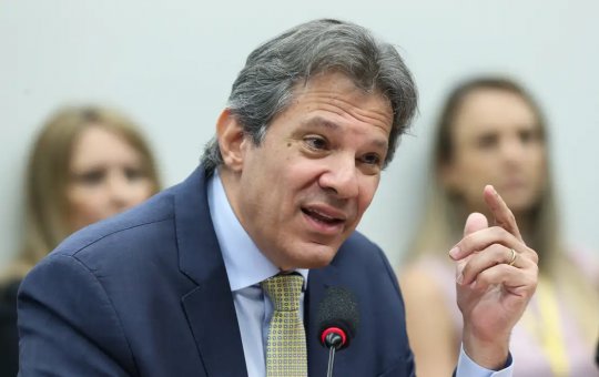Ministro da fazenda diz que brasileiro estará comendo filé mignon em 2026