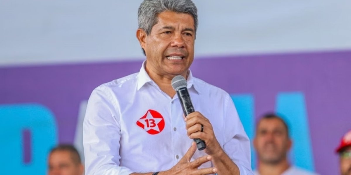 Governador Jerônimo Rodrigues promete inserir "Ainda Estou Aqui" na leitura dos estudantes baianos