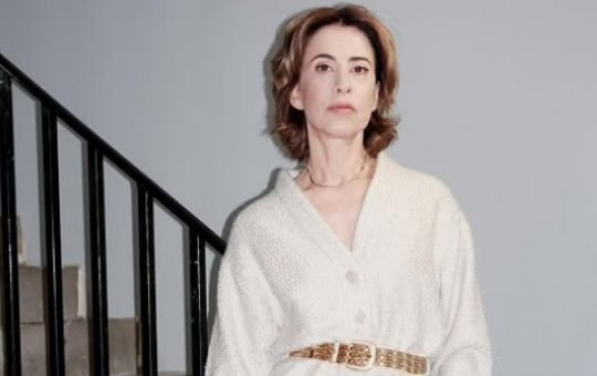 Web recupera vídeo de Fernanda Torres afirmando que nunca estaria a altura de Angelina Jolie