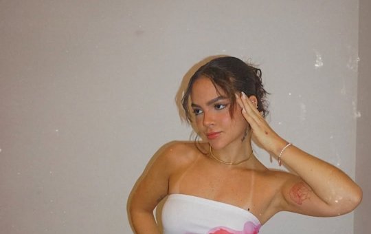 Vídeo: Mel Maia rebate críticas após ser chamada de "marmita"