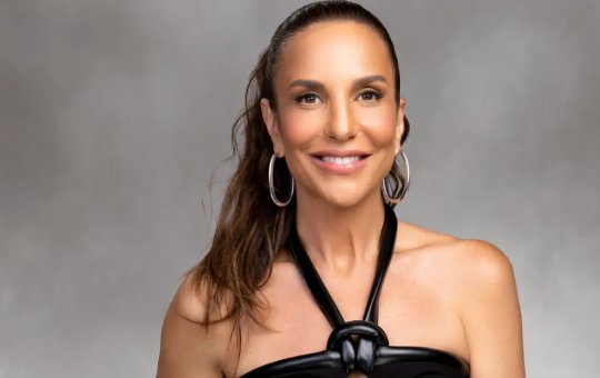 Ivete Sangalo se surpreende ao encontrar fã com tatuagens em sua homenagem: 'É muito amor'