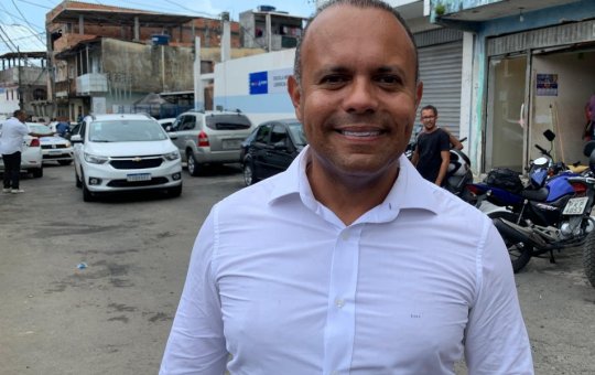 Kiki Bispo critica ação movida por oposição contra o aumento da tarifa do transporte de Salvador