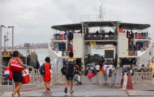 Ferry-Boat registra filas moderadas no terminal São Joaquim nesta sexta-feira