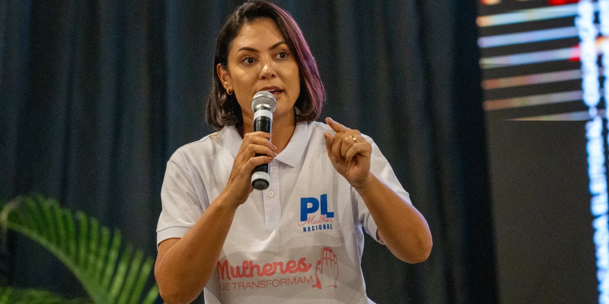 Michelle Bolsonaro critica envio de embaixadora à posse de Maduro e chama Lula de "amante pelas ditaduras"