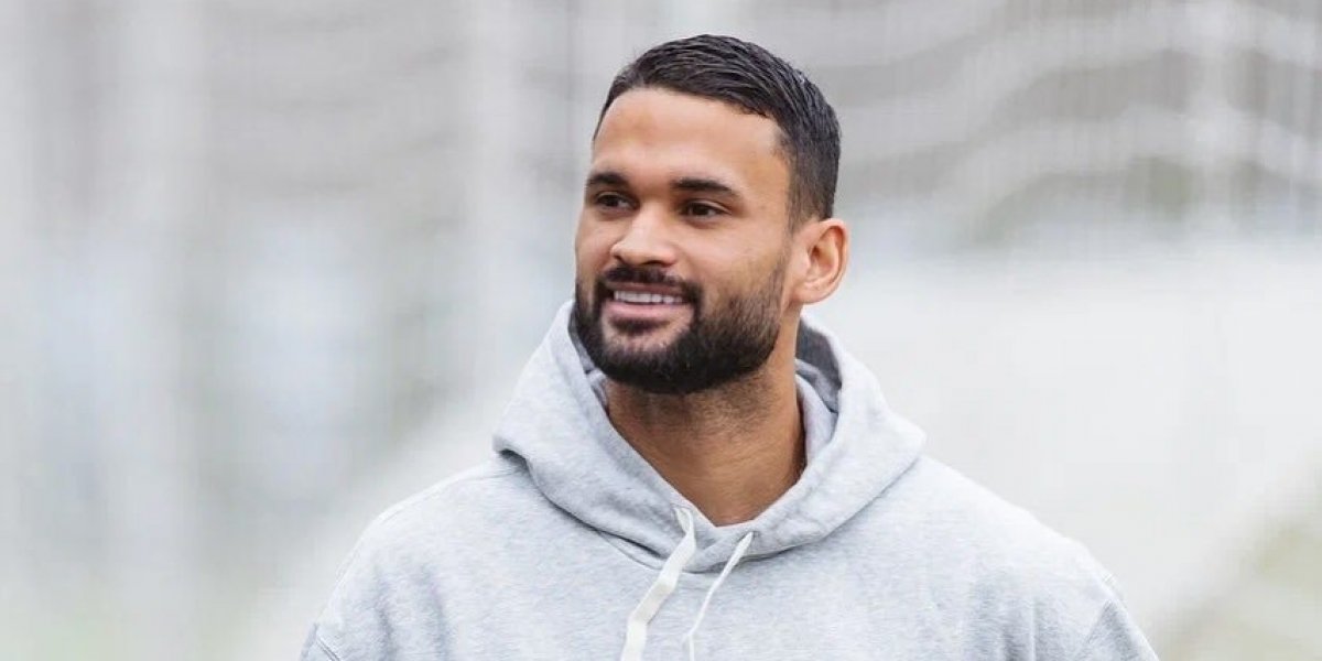 Willian José chega a Salvador para assinar com o Bahia