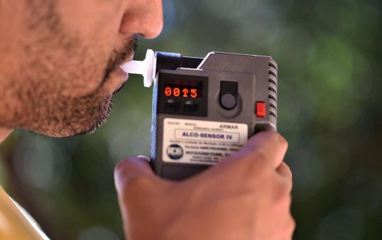Teste do bafômetro: Saiba qual o limite permitido